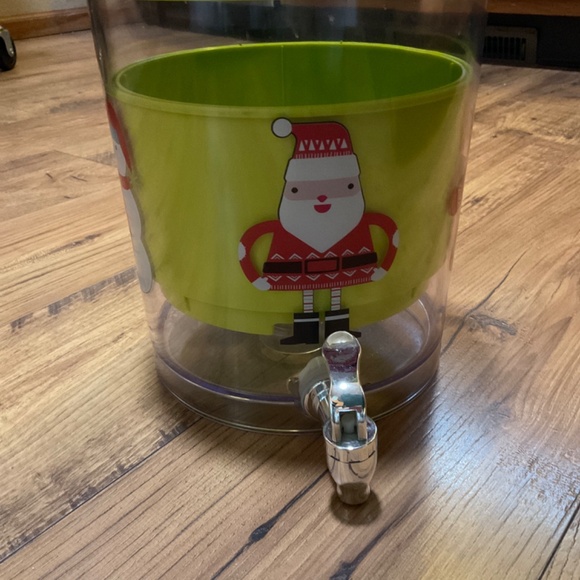 Holiday beverage dispenser - Picture 5 of 7